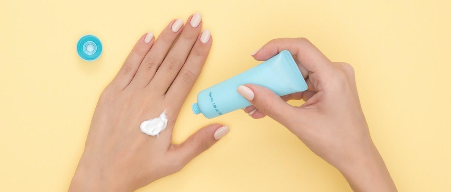 Dry skin in winter: what cold weather can do to your skin